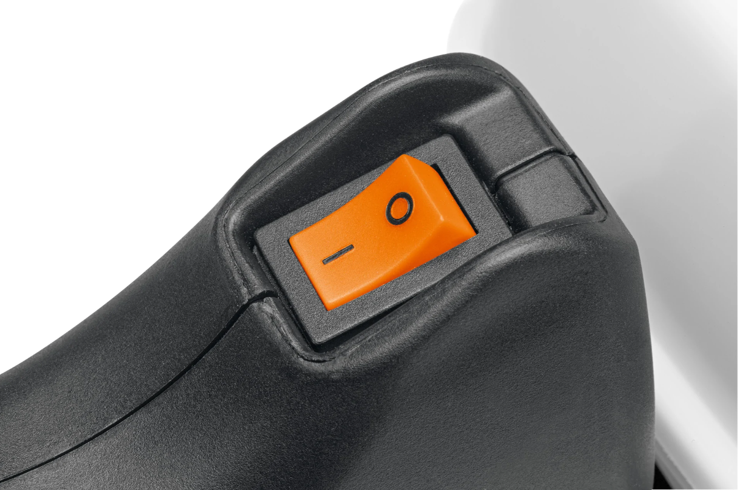 STIHL HS 82 T 30″ Petrol Hedge trimmer.