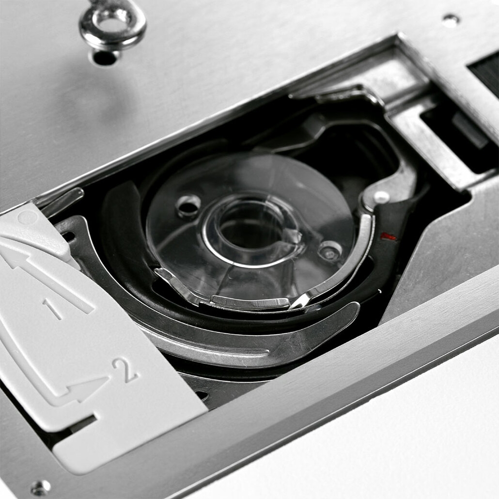 JAN 3160QDC Computerized Sewing Machine w/ Hard Cover + Extension Table + Quilt Kit + More!