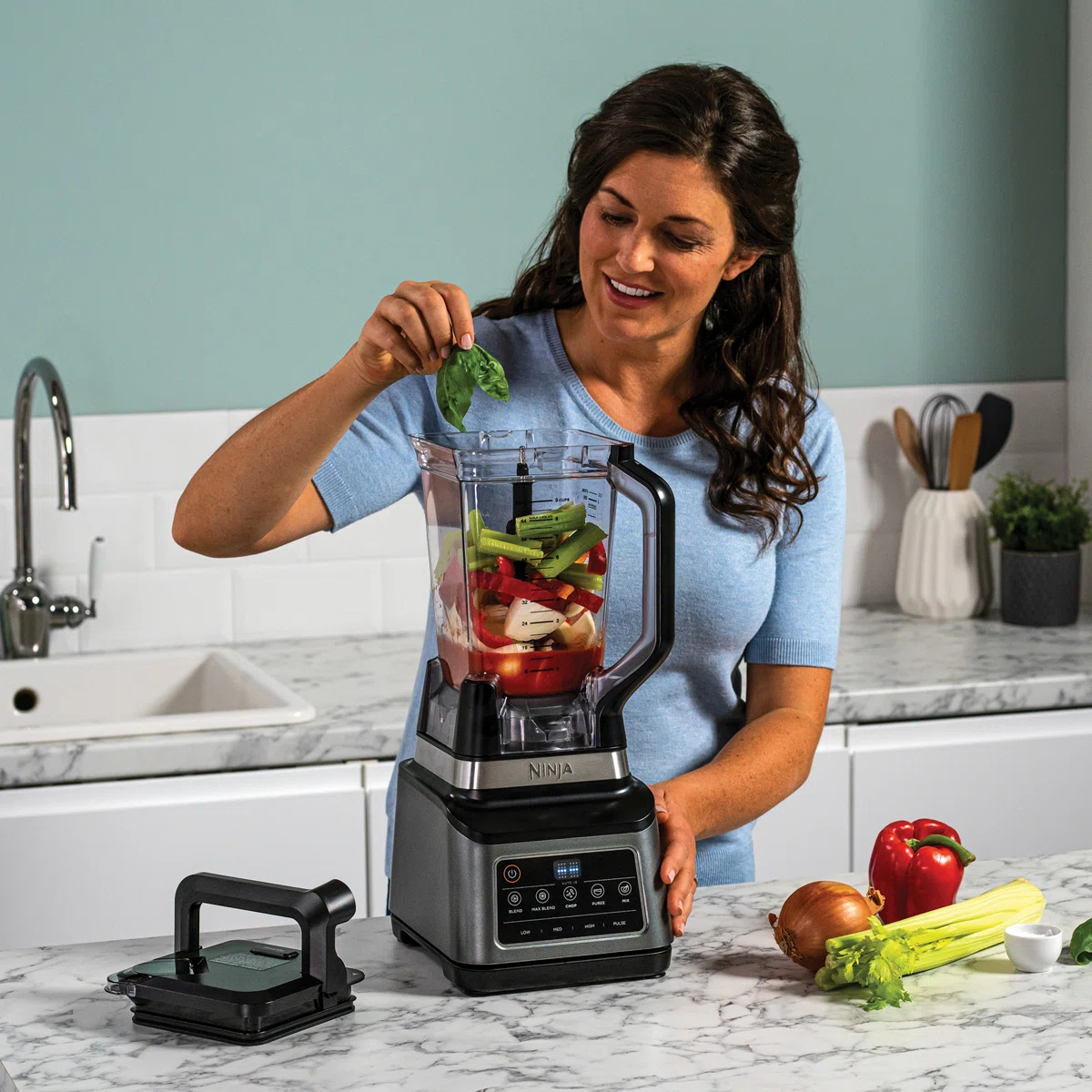 Ninja 3-in-1 Food Processor with Auto-IQ BN800UK