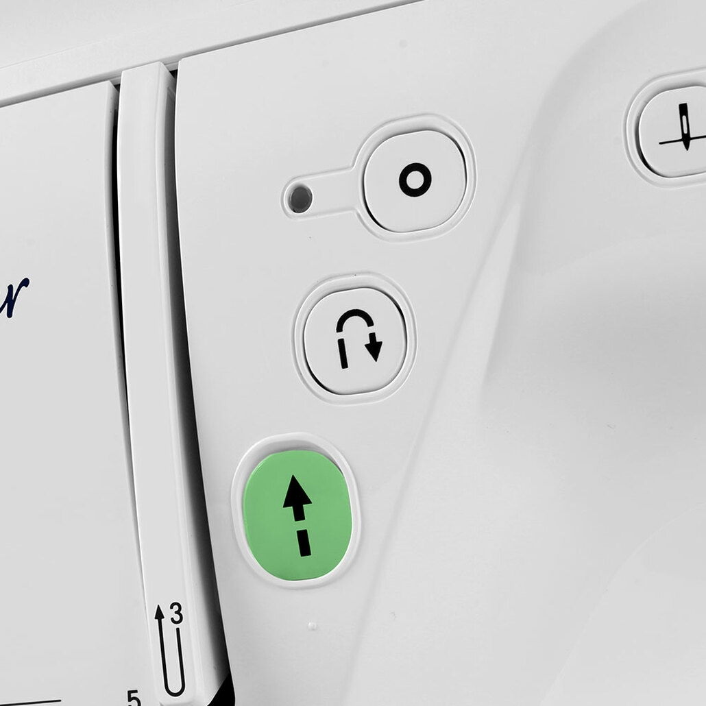 Bro Innov-ís Pacesetter PS500 Computerized Sewing Machine / Optional Distin Starter Sewing Package