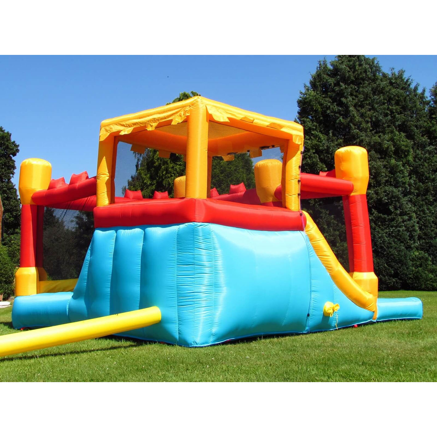 The BeBop Fortress needs no introduction. Attach the water tubing supplied and turn this bouncy castle and slide into a wild water park in a matter of minutes. The lifting drawbridge is a great addition to this all year round favourite.    - Bouncy c